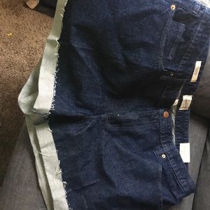 Universal Thread vintage midi shorts, size 20W, denim